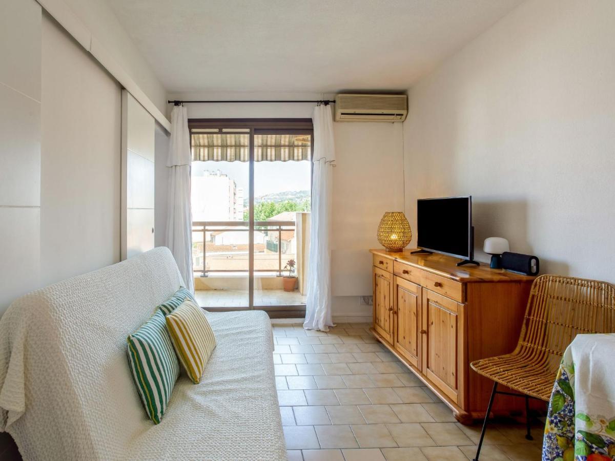Apartment Saint James-13 By Interhome Le Lavandou Bagian luar foto